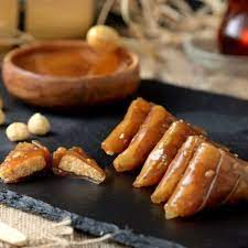 Traditional Muska Pestil Filled Hazelnut Cream