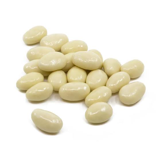 Almonds Covered White Chocolate